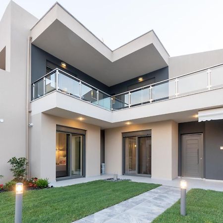 3 Doors Villas Nea Iraklitsa Екстериор снимка
